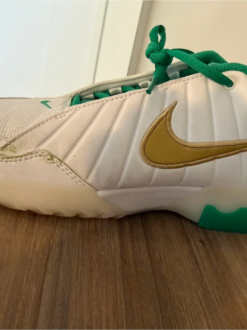 Nike LeBron sneakers White, Green & Gold, Low-Top, big kids size 7Y